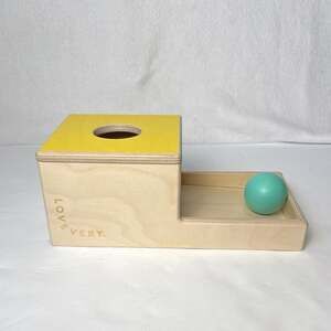 Lovevery Ball Drop Box The Inspector Kit 7-8 Months Montessori Toy